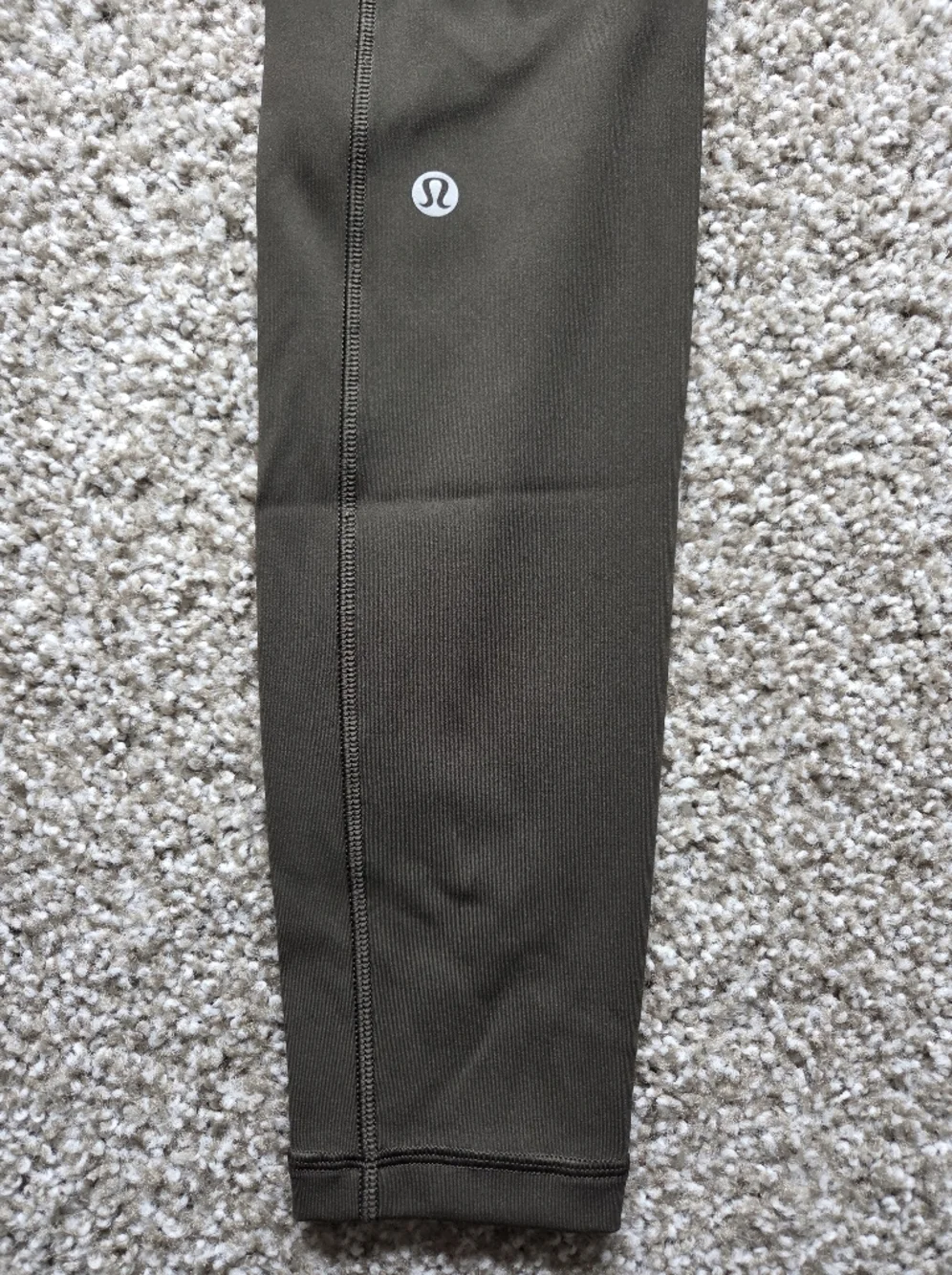 Lululemon Speed Up Tight Size 2 DWR 27